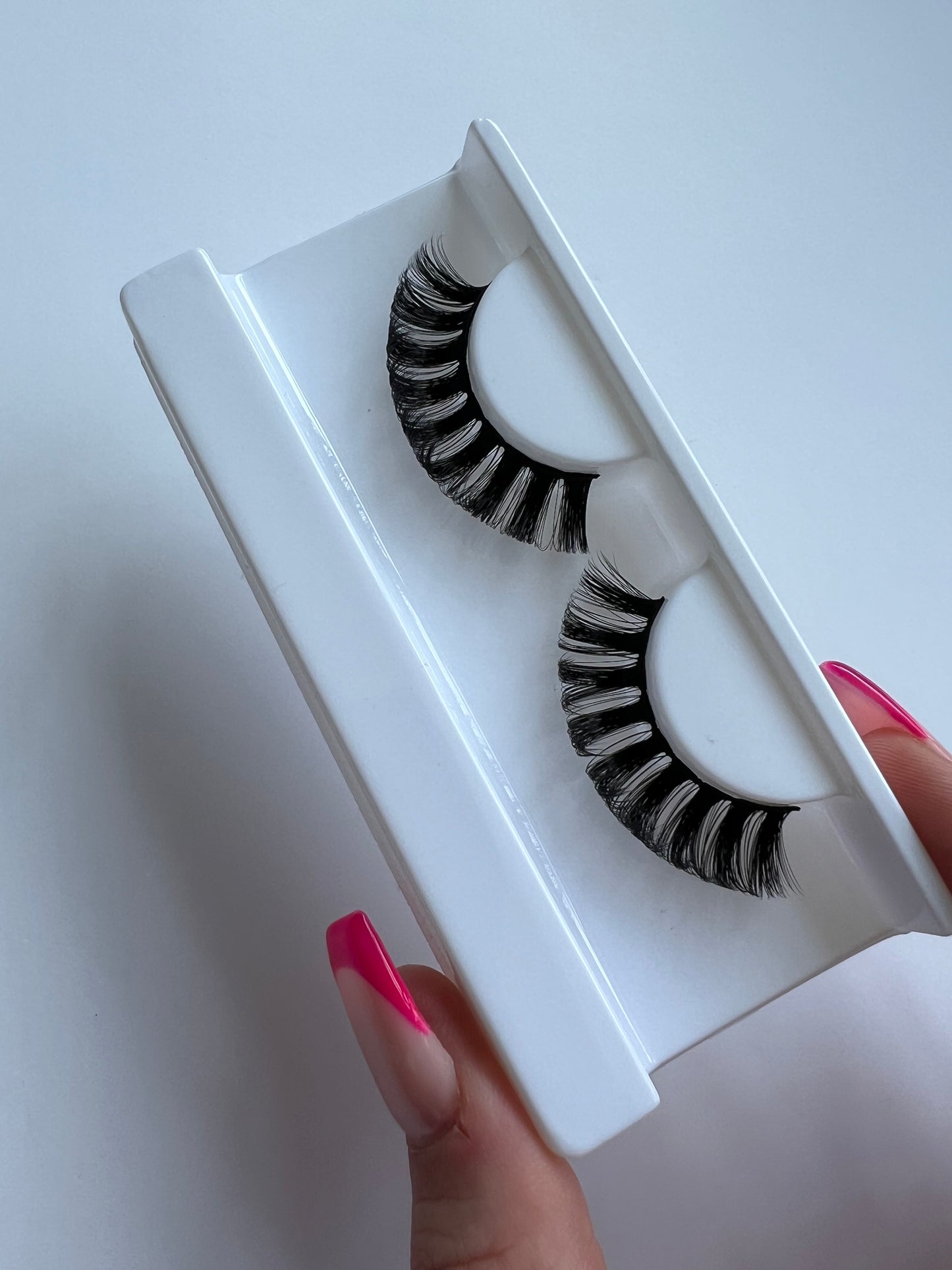 Luxe - Russian Volume Strip Lashes