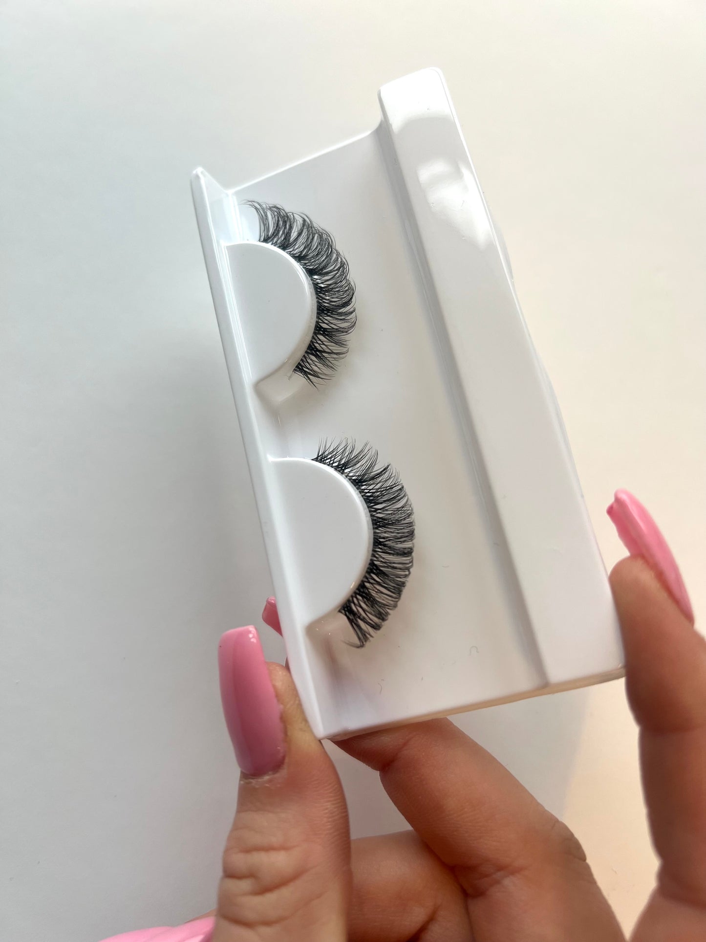 Tatti - Clear Band Natural Strip Lashes