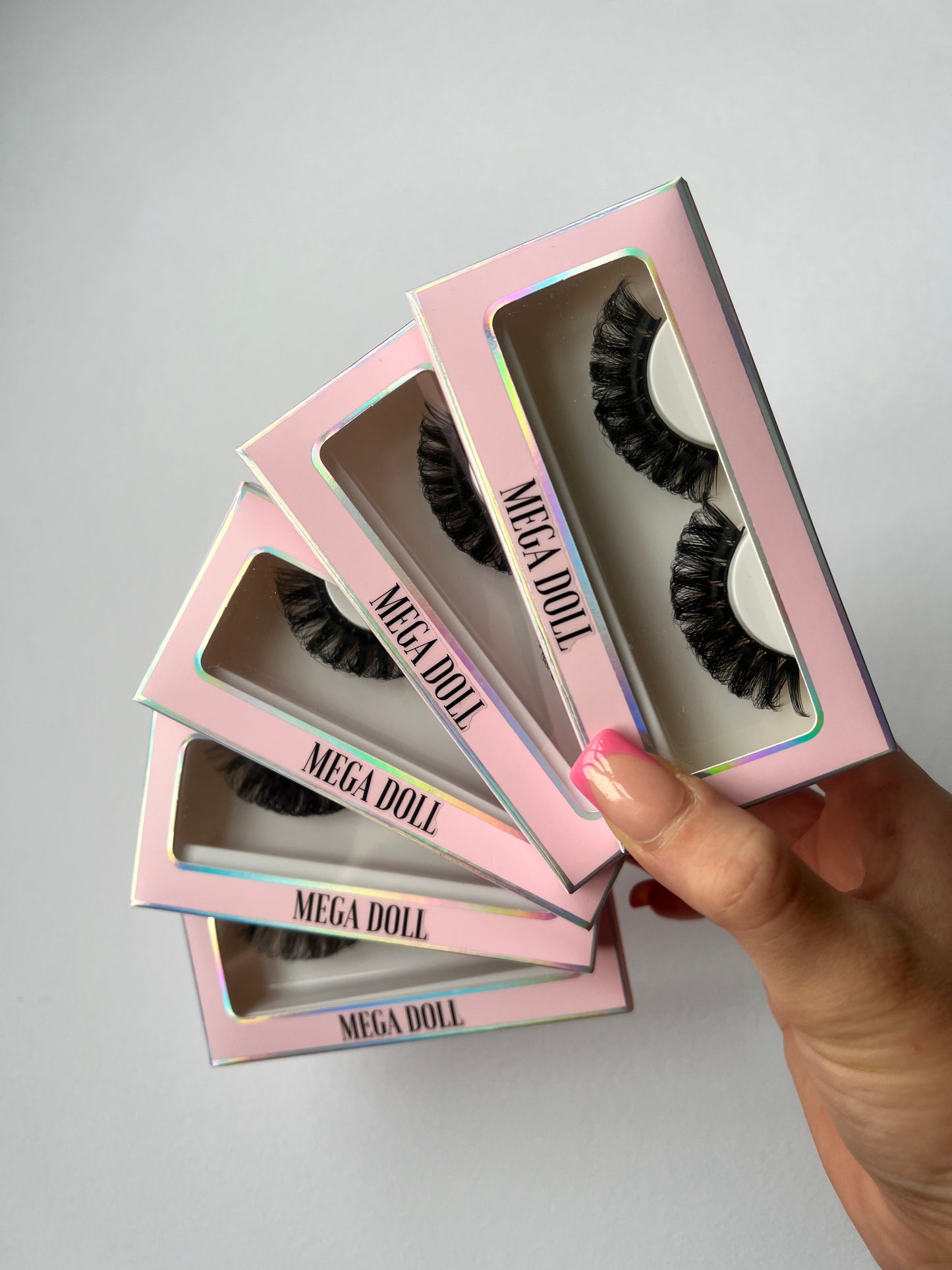 Megadoll Russian Strip Bundle - X5 Lashes Included