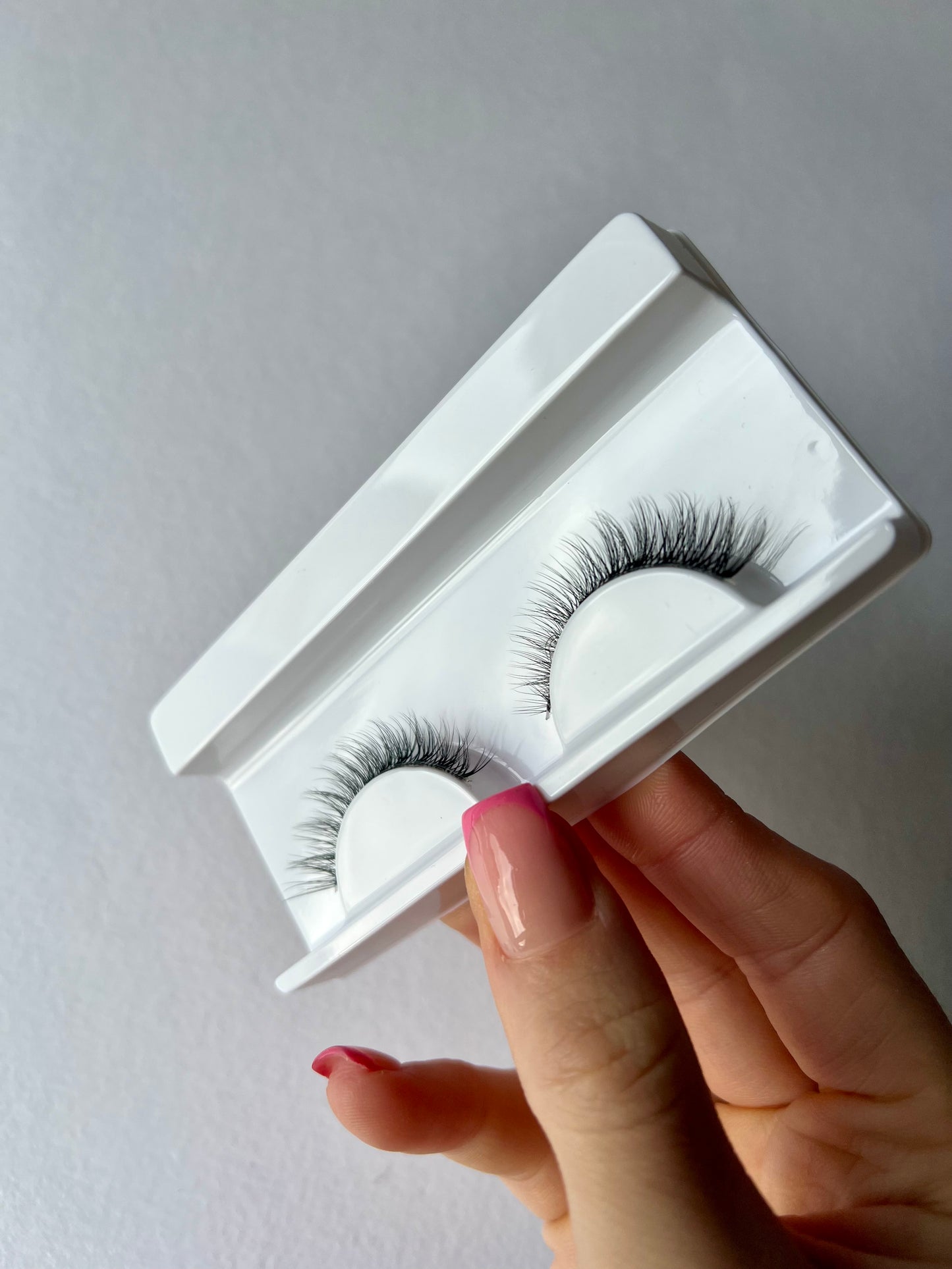 Tatti - Clear Band Natural Strip Lashes