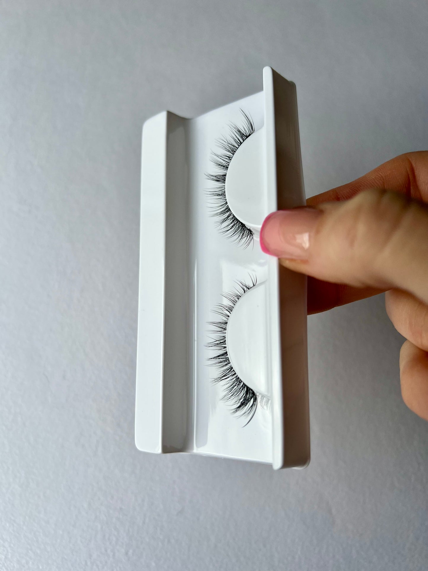Tatti - Clear Band Natural Strip Lashes